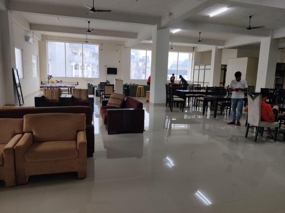 Abuzz Oxfordcaps Imperial Heights Mussoorie Dehradun Pansiyon Dış mekan fotoğraf